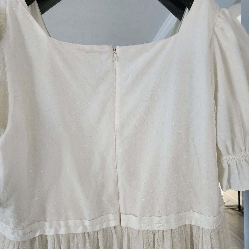 Ivy City Co Ballerina Dress In White - Picture 8 of 9